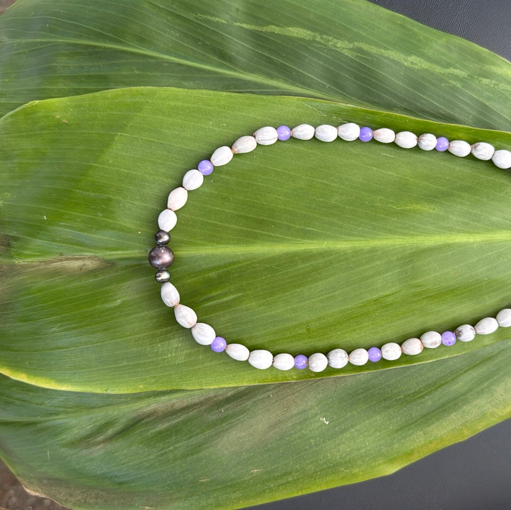 Freshwater pearls, purple taro glass