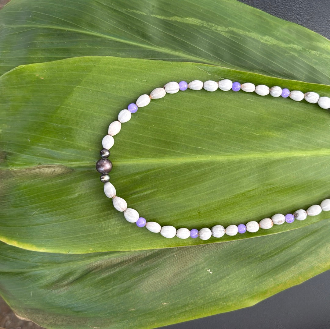 Freshwater pearls, purple taro glass