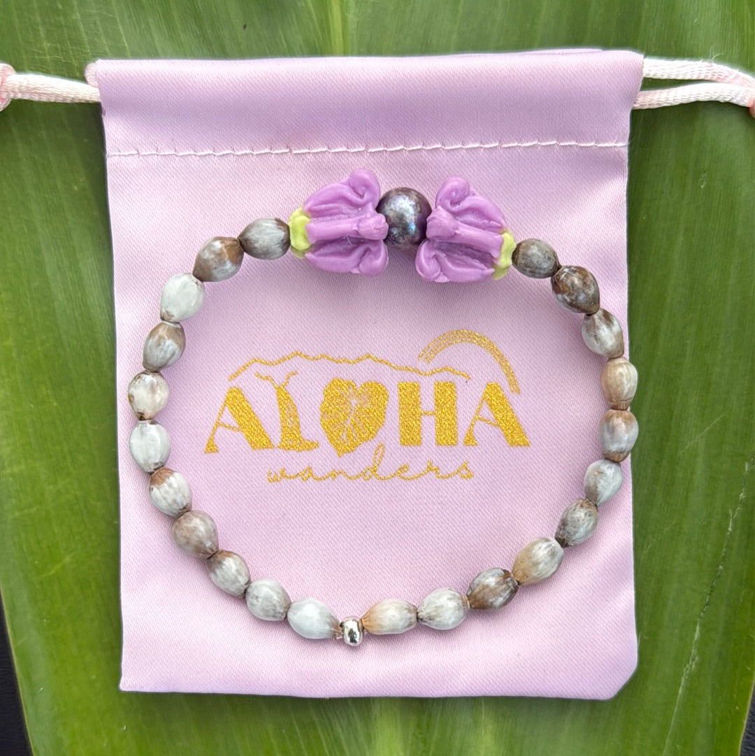 Crown flower, freshwater pearl