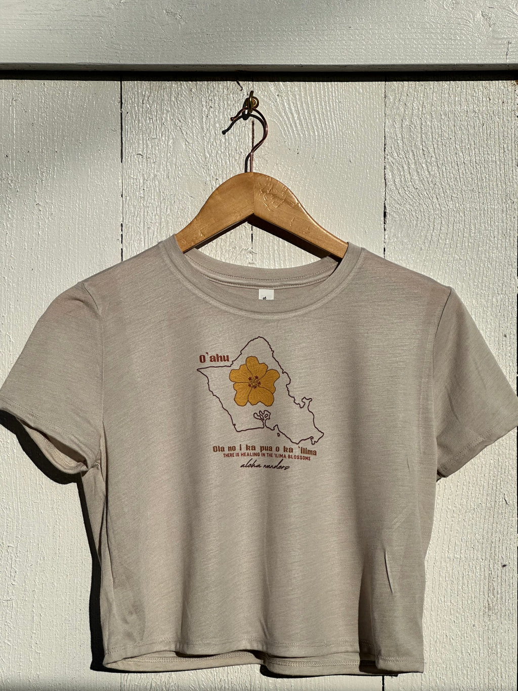 PUA ‘ILIMA FOR O’AHU FLOWY CROPPED TEE