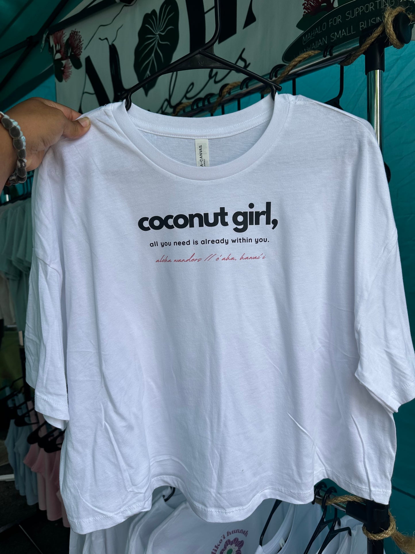 COCONUT GIRL WHITE JERSEY CROPPED FLOWY TEE